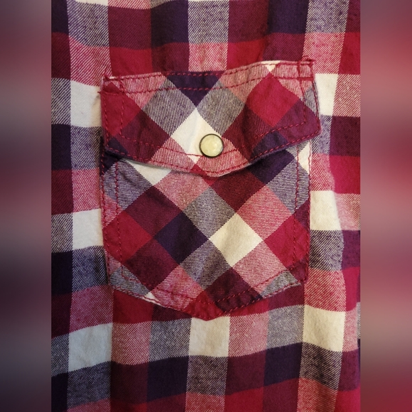 Sonoma long sleeve button-up shirt size xl. - Picture 6 of 8